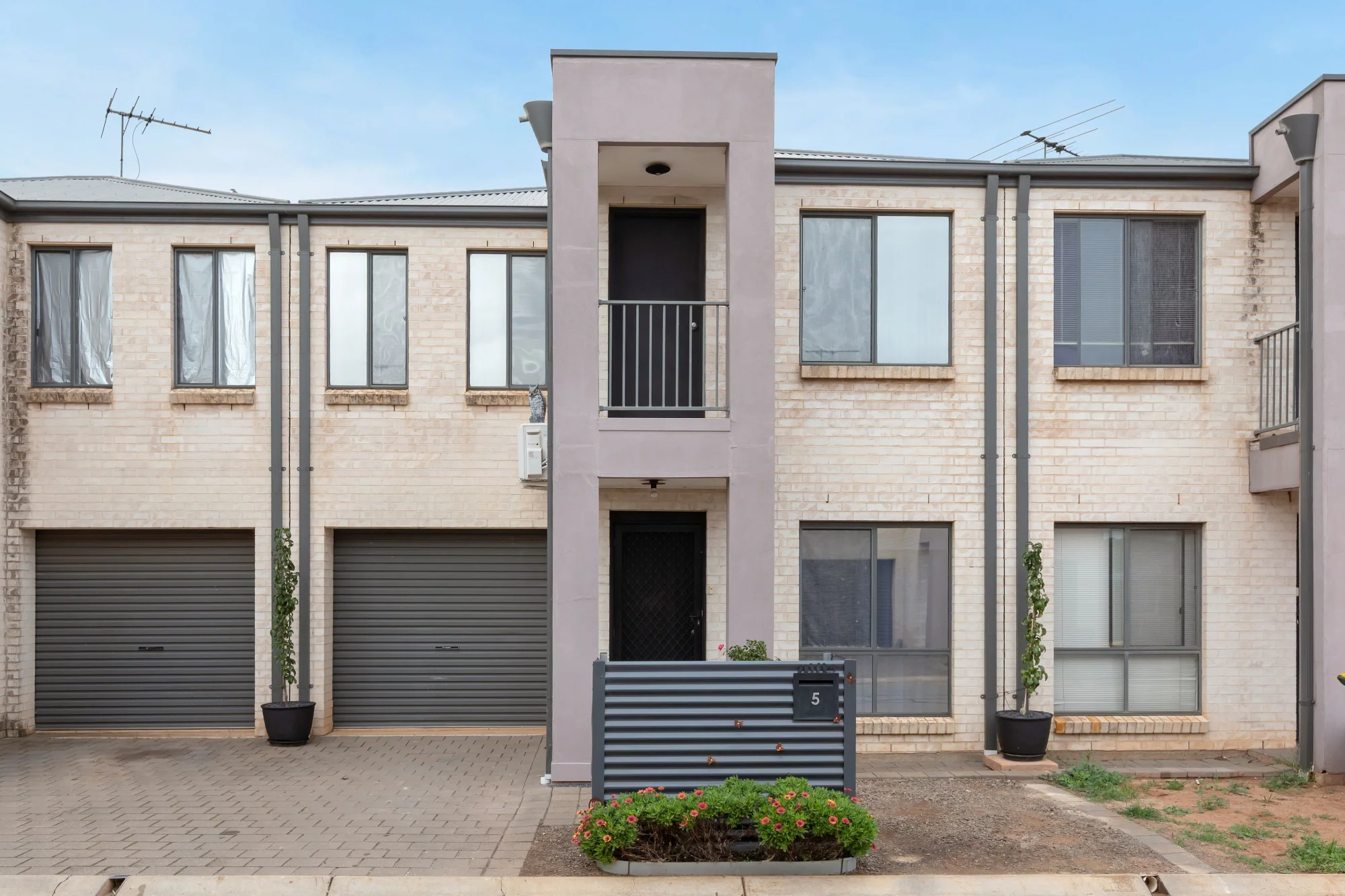 5 Hamra Drive, Smithfield SA 5114