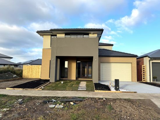 5 Laker Boulevard, Clyde North, Vic 3978