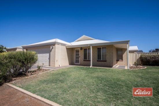 5 Mandalay Loop, Wandina, WA 6530