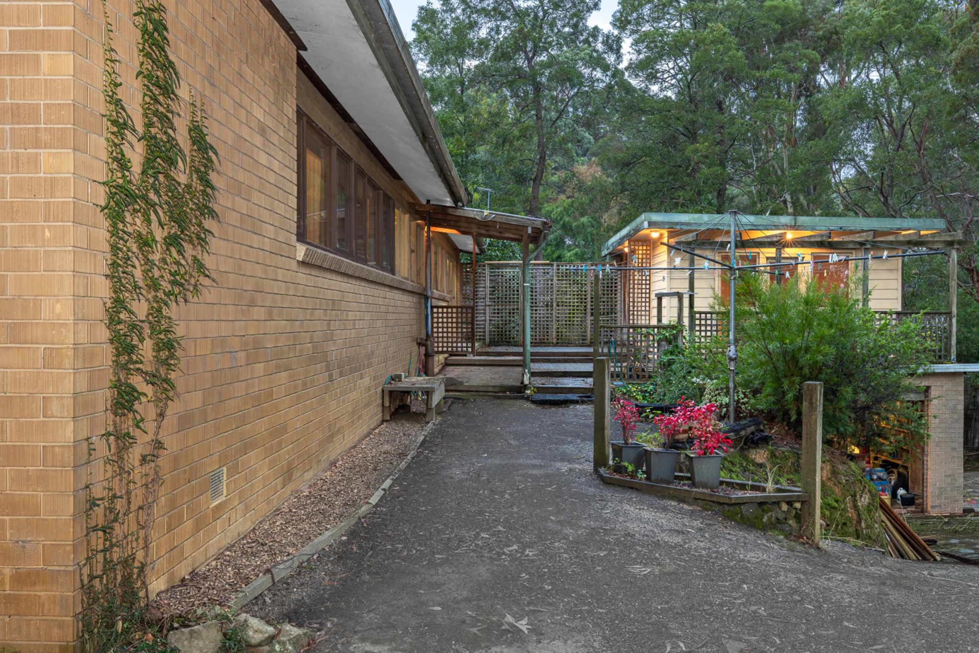 5 Moss Avenue, Mount Helen, Vic 3350