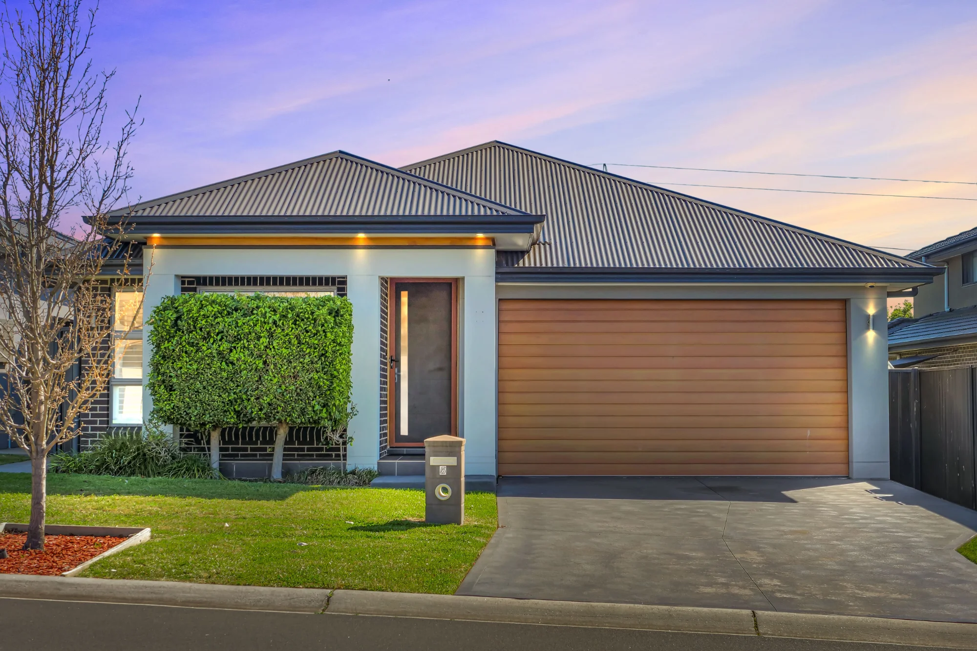 5 Oaklands Circuit, Gregory Hills, NSW 2557