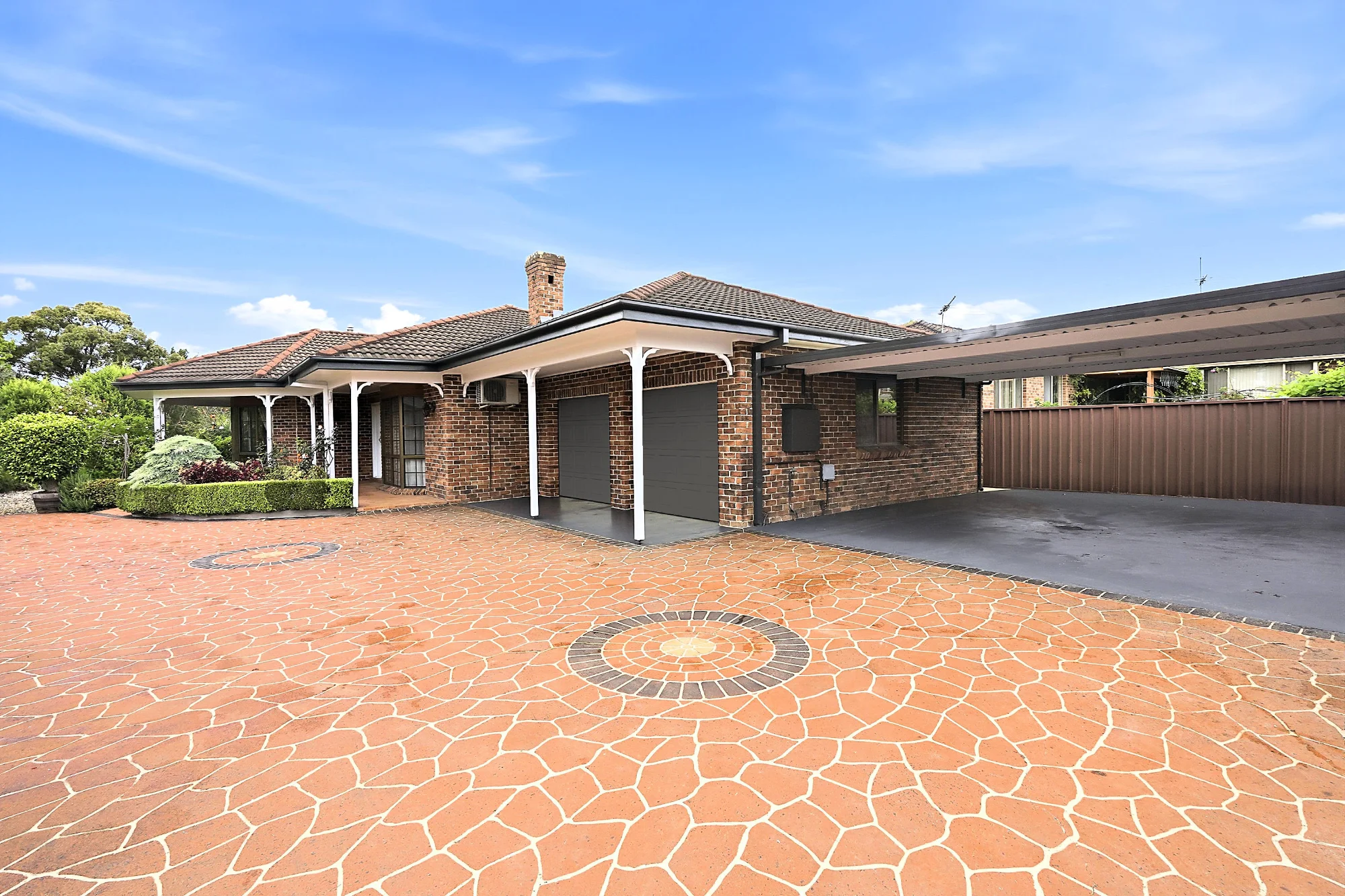 5 Phar Lap Close, Casula, NSW 2170