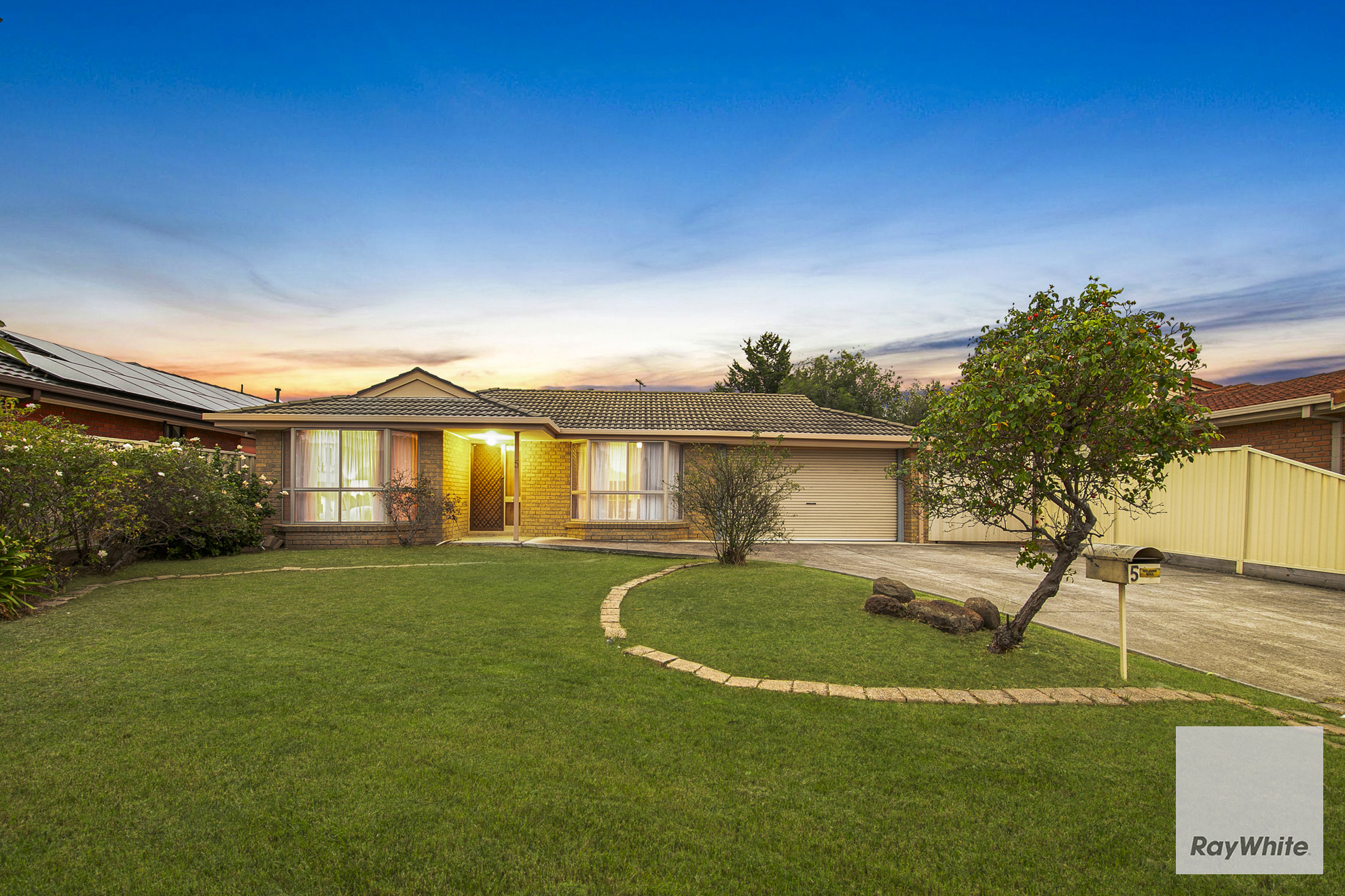 5 Proctor Crescent, Keilor Downs, Vic 3038 5 Proctor Crescent, Keilor Downs, Vic 3038
