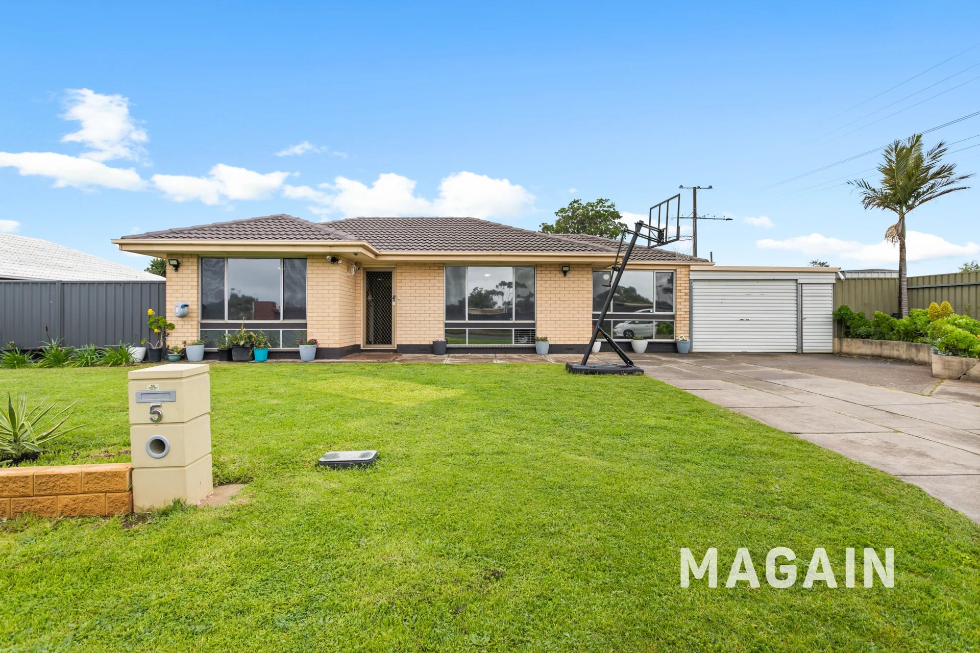 5 Radcliffe Grove, Christie Downs, SA 5164