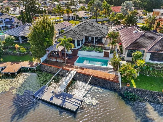 5 Stargazer Place, Clear Island Waters, Qld 4226