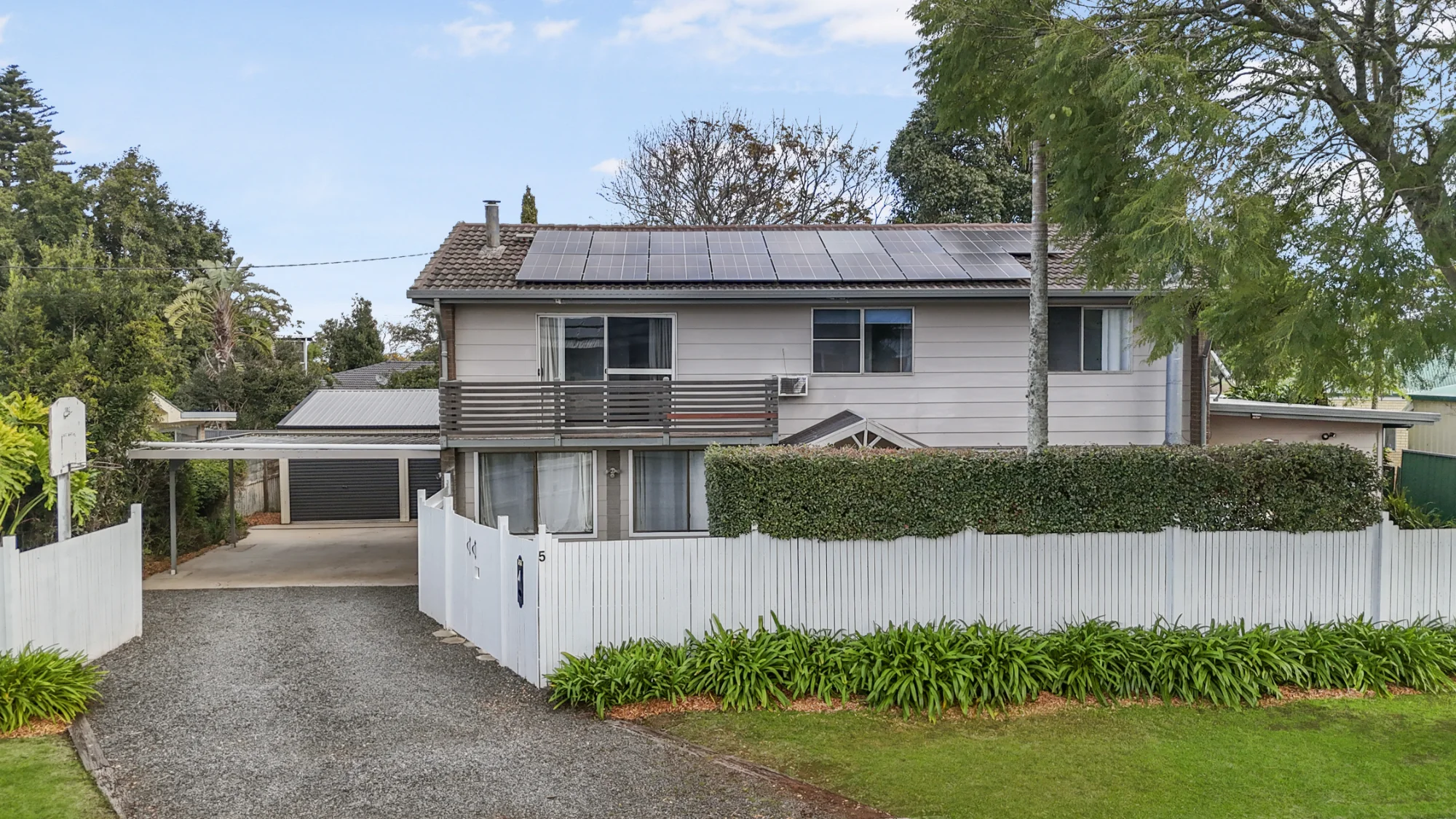 5 Talinga St, Mount Lofty, Qld 4350