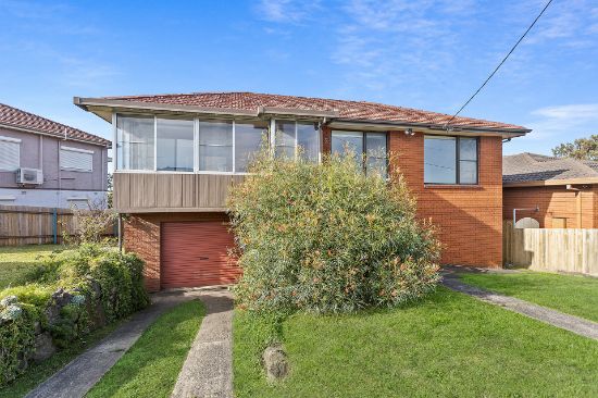 5 Weringa Avenue, Lake Heights, NSW 2502