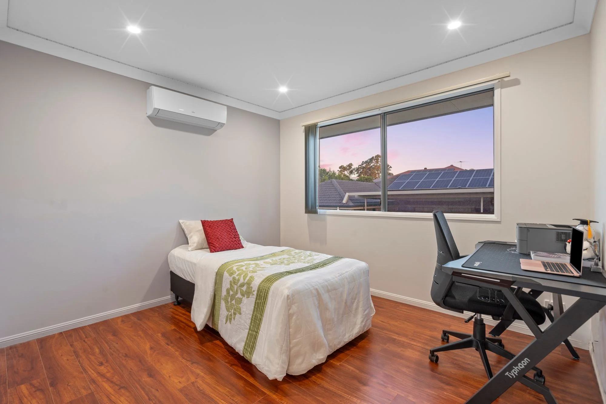 5 William Close, Doolandella, Qld 4077