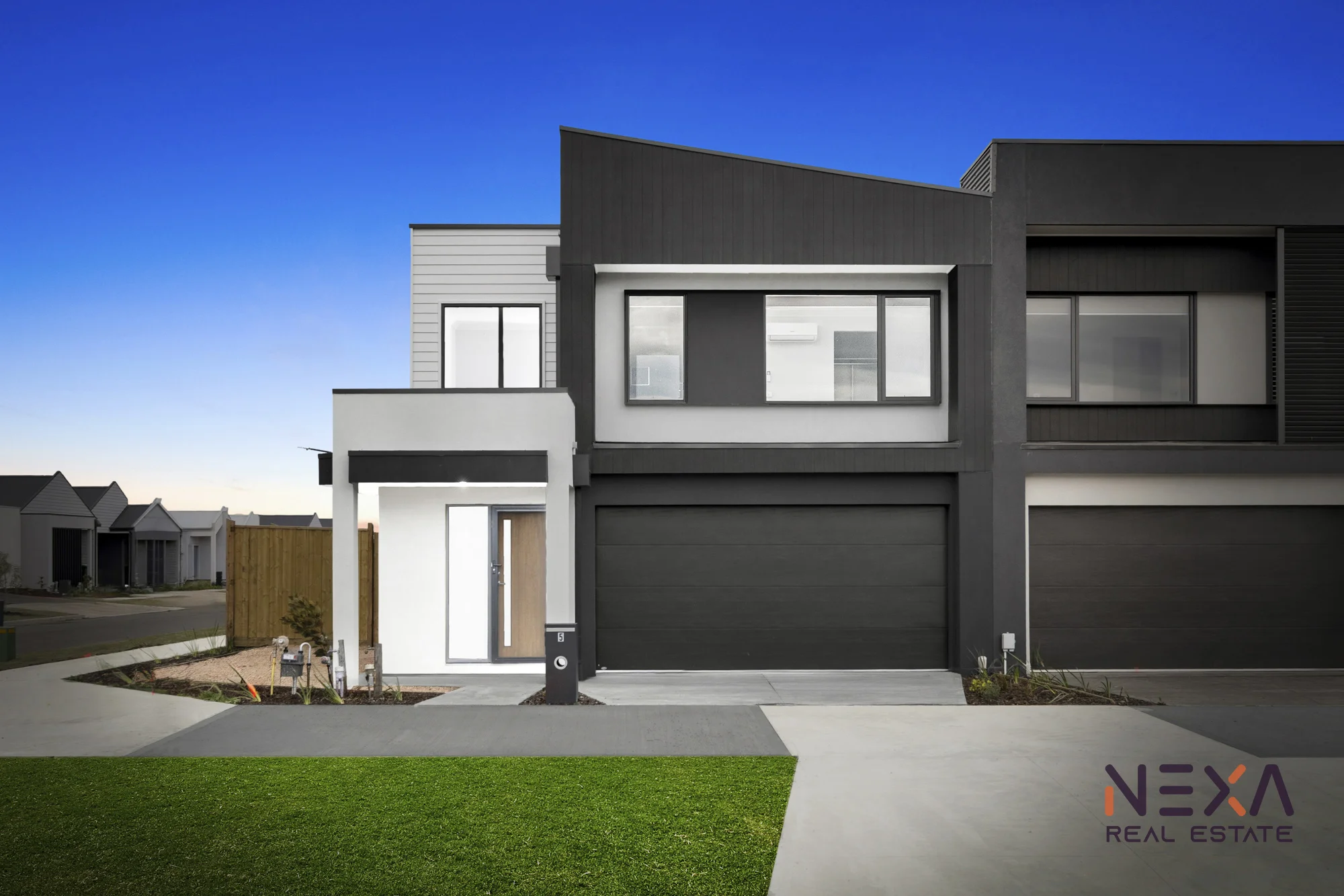 5   Willowmead Boulevard, Donnybrook, Vic 3064