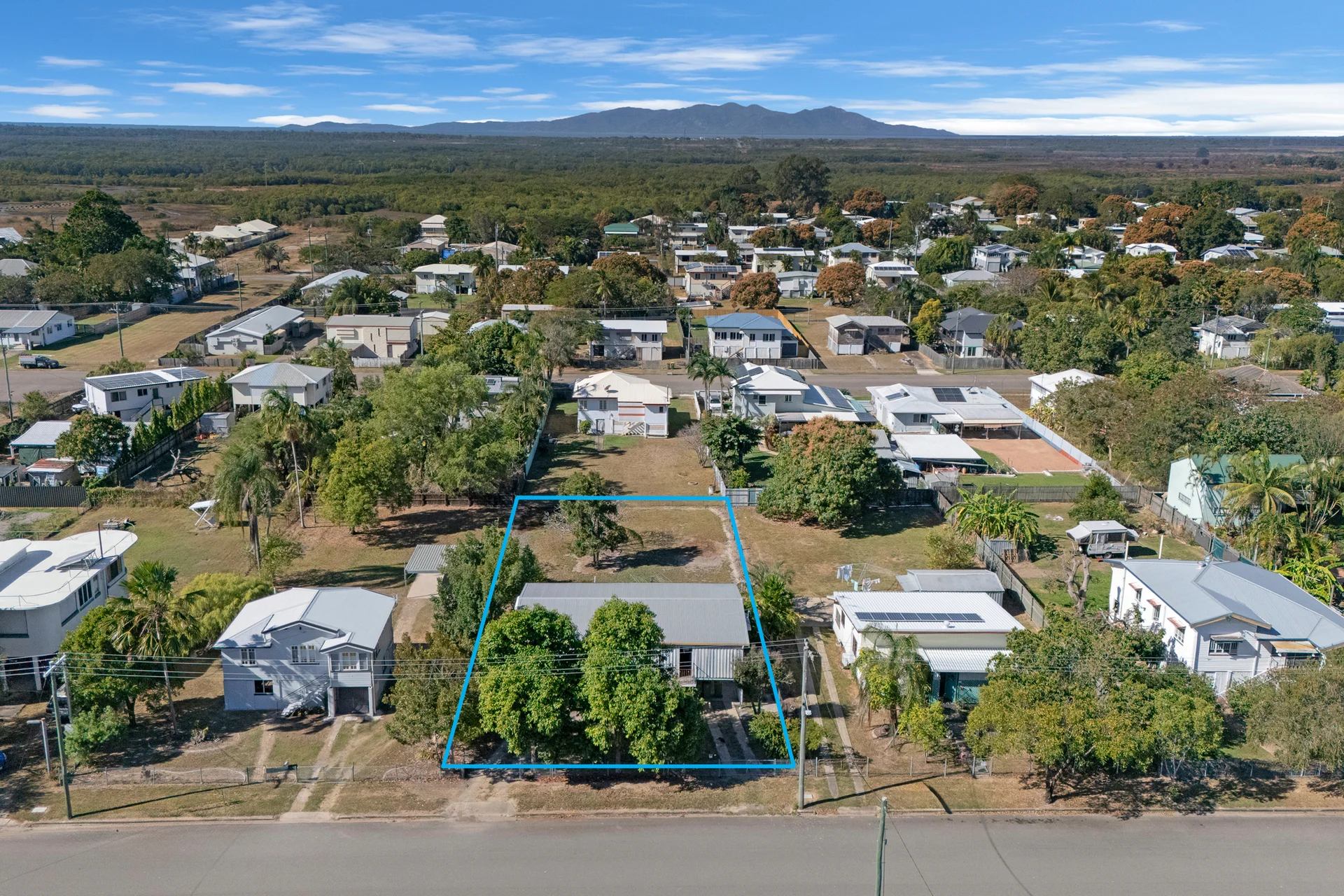 50 Ireland Street, Oonoonba, Qld 4811