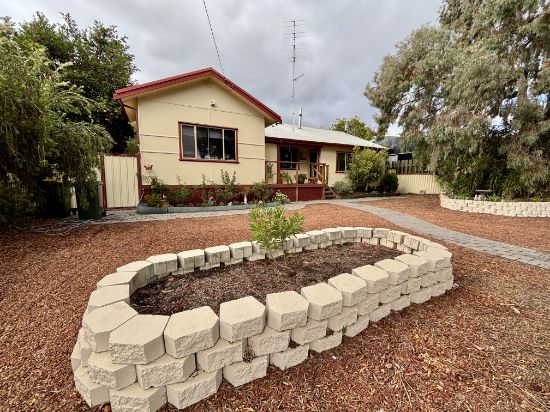 51 Mclarty Street, Dwellingup, WA 6213