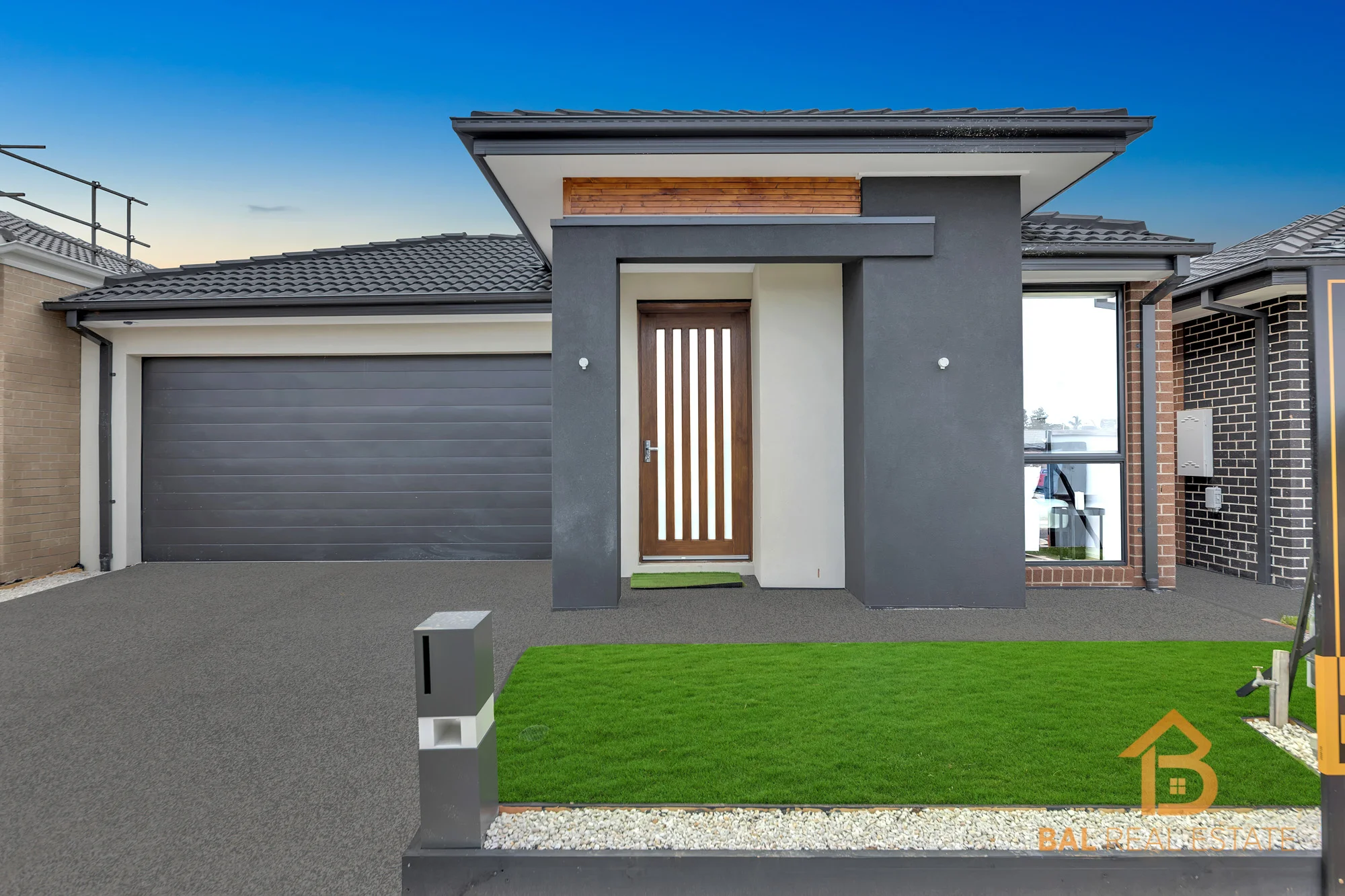 52 Bluebottle Pde, Rockbank, Vic 3335