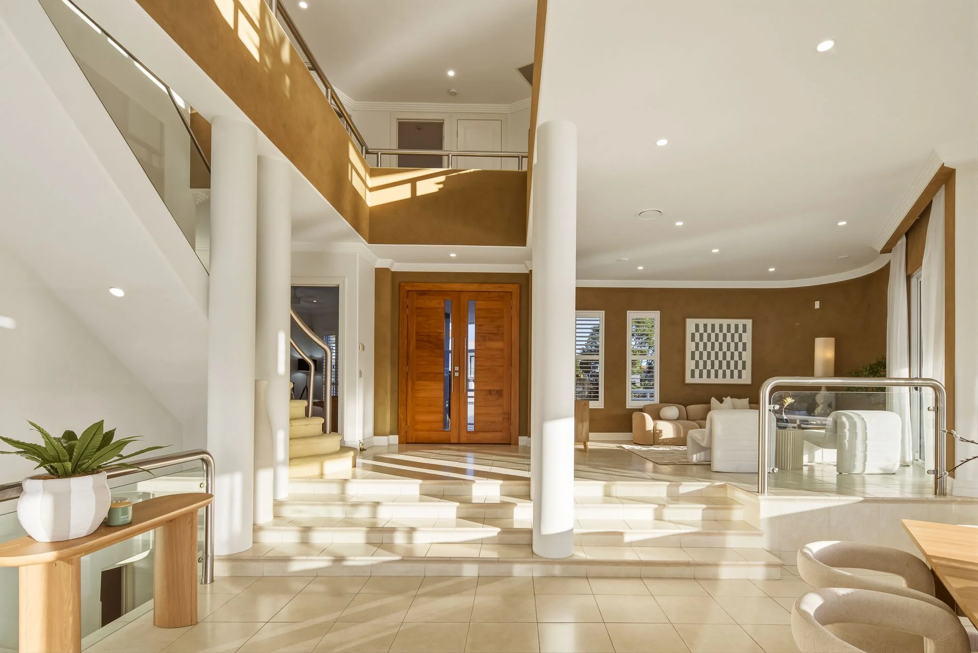 52 Clear Island Road, Broadbeach Waters QLD 4218