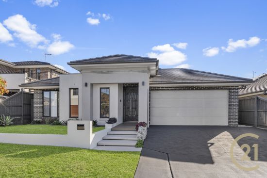 52 Horizon Circuit, Moorebank, NSW 2170