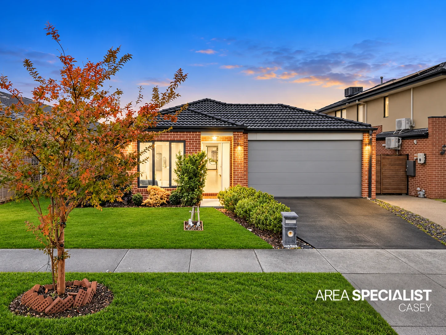 53 Moxham Drive, Clyde North, Vic 3978