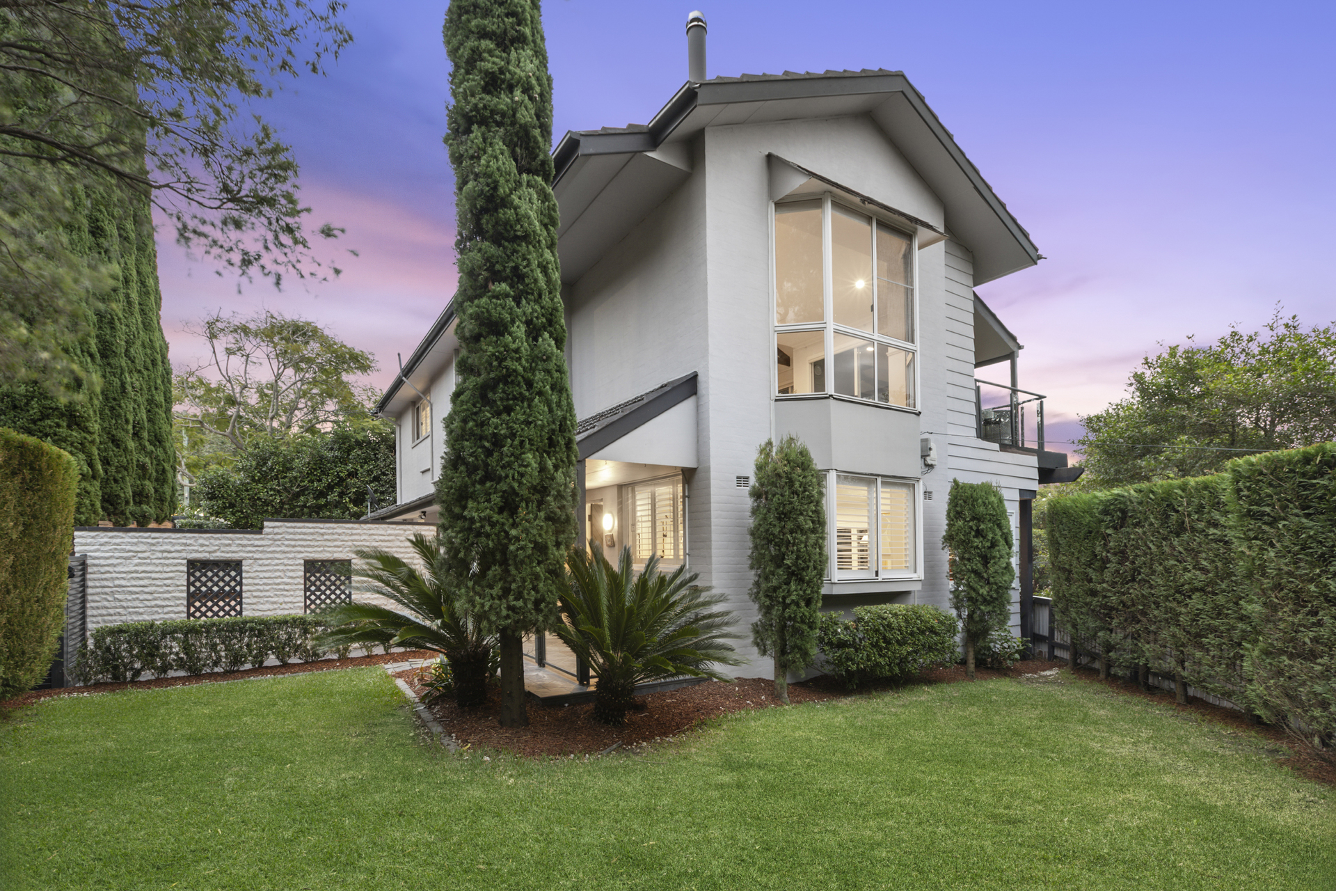 54 Frenchs Forest Road, Seaforth, NSW 2092 54 Frenchs Forest Road, Seaforth, NSW 2092