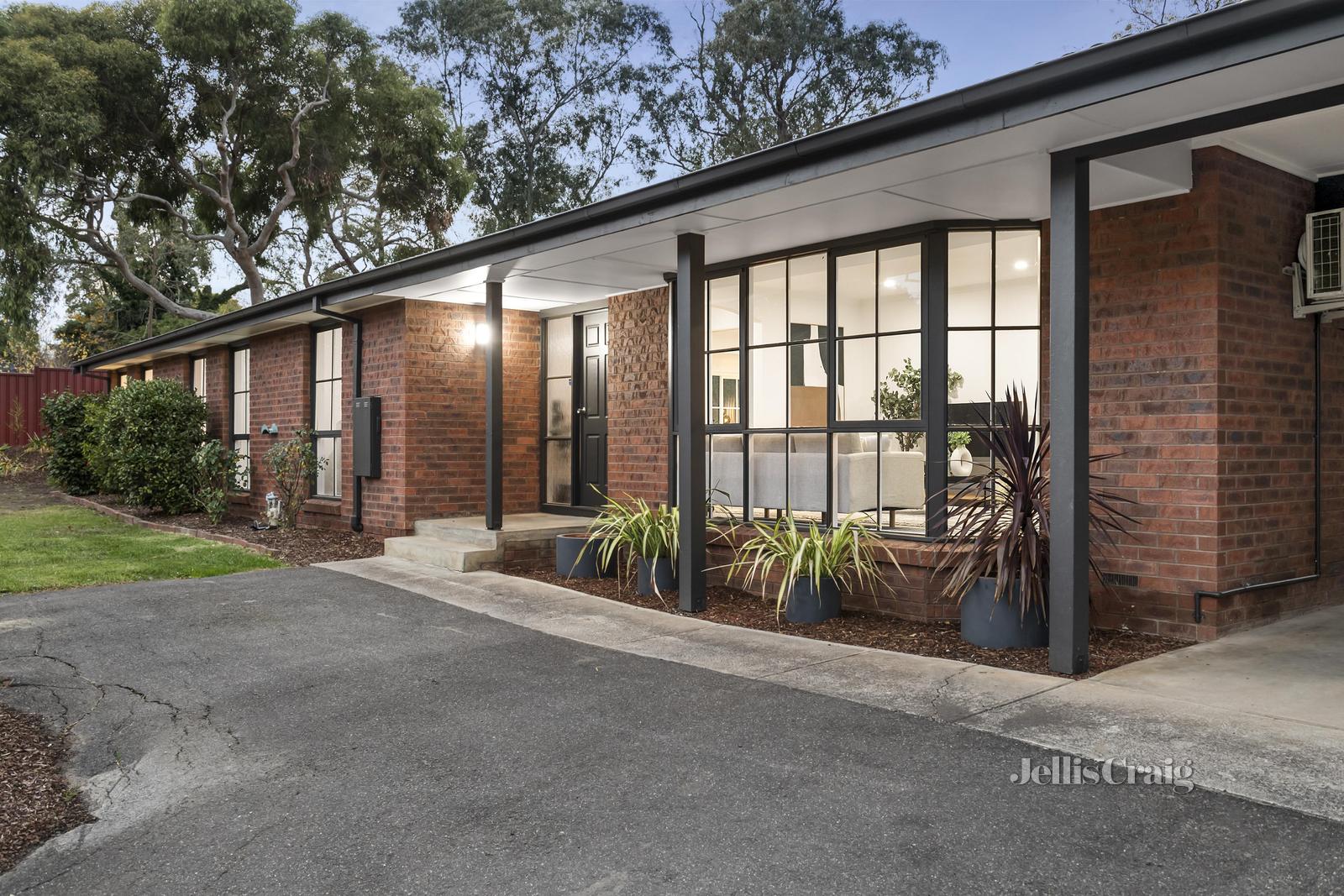 54 Mt Dandenong Road, Croydon, Vic 3136 54 Mt Dandenong Road, Croydon, Vic 3136