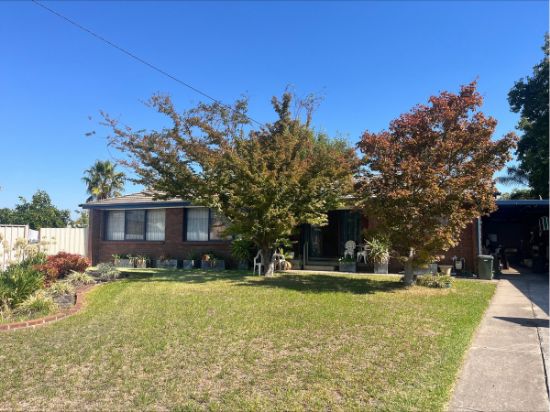 547 Colleen Place, Lavington, NSW 2641