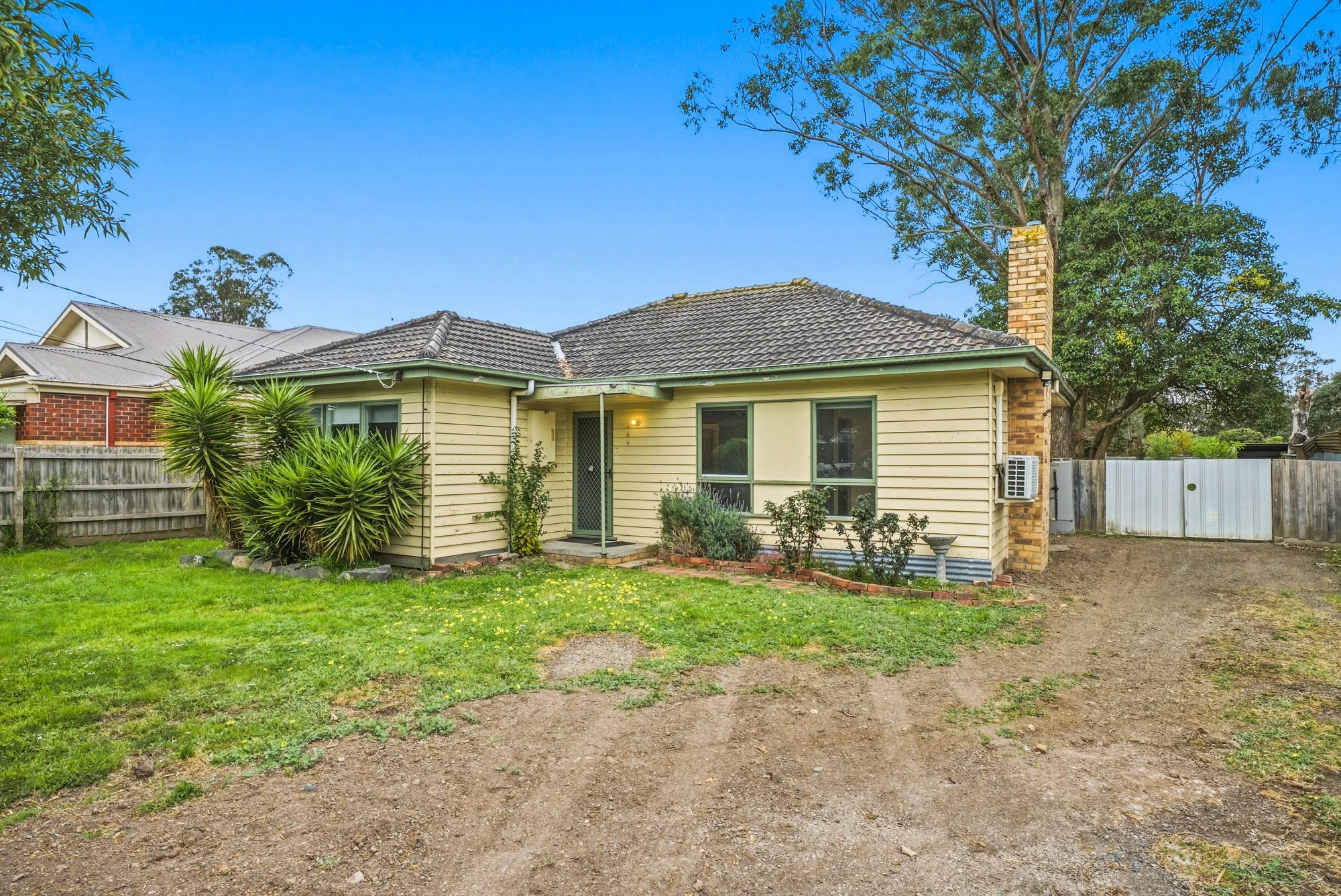 56 Mountain View Road, Kilsyth VIC 3137