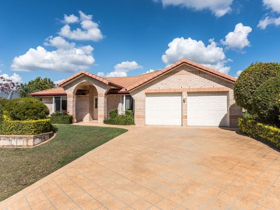 59 Oakley St, Carindale, Qld 4152