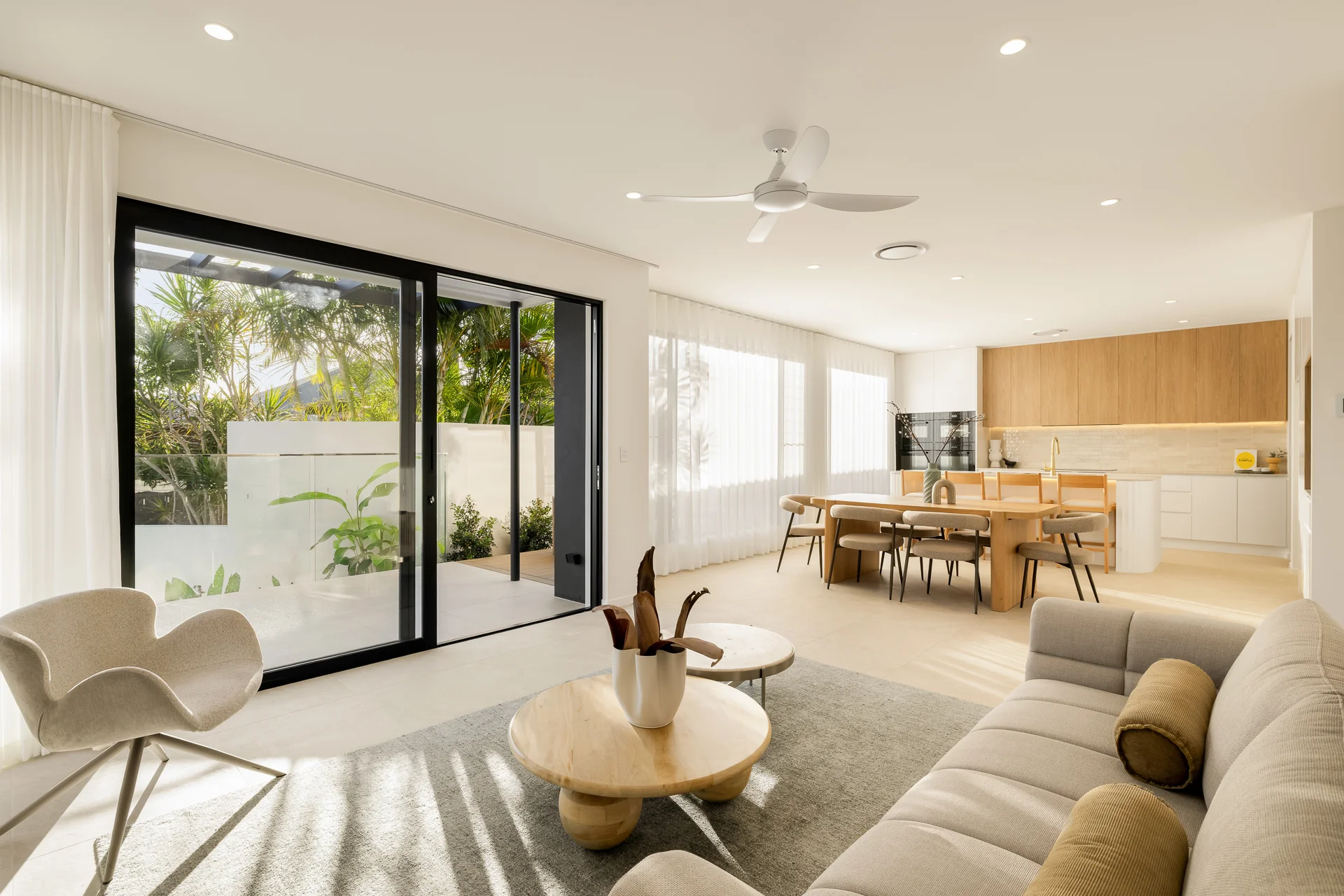 5b Rio Vista Boulevard, Broadbeach Waters, Qld 4218