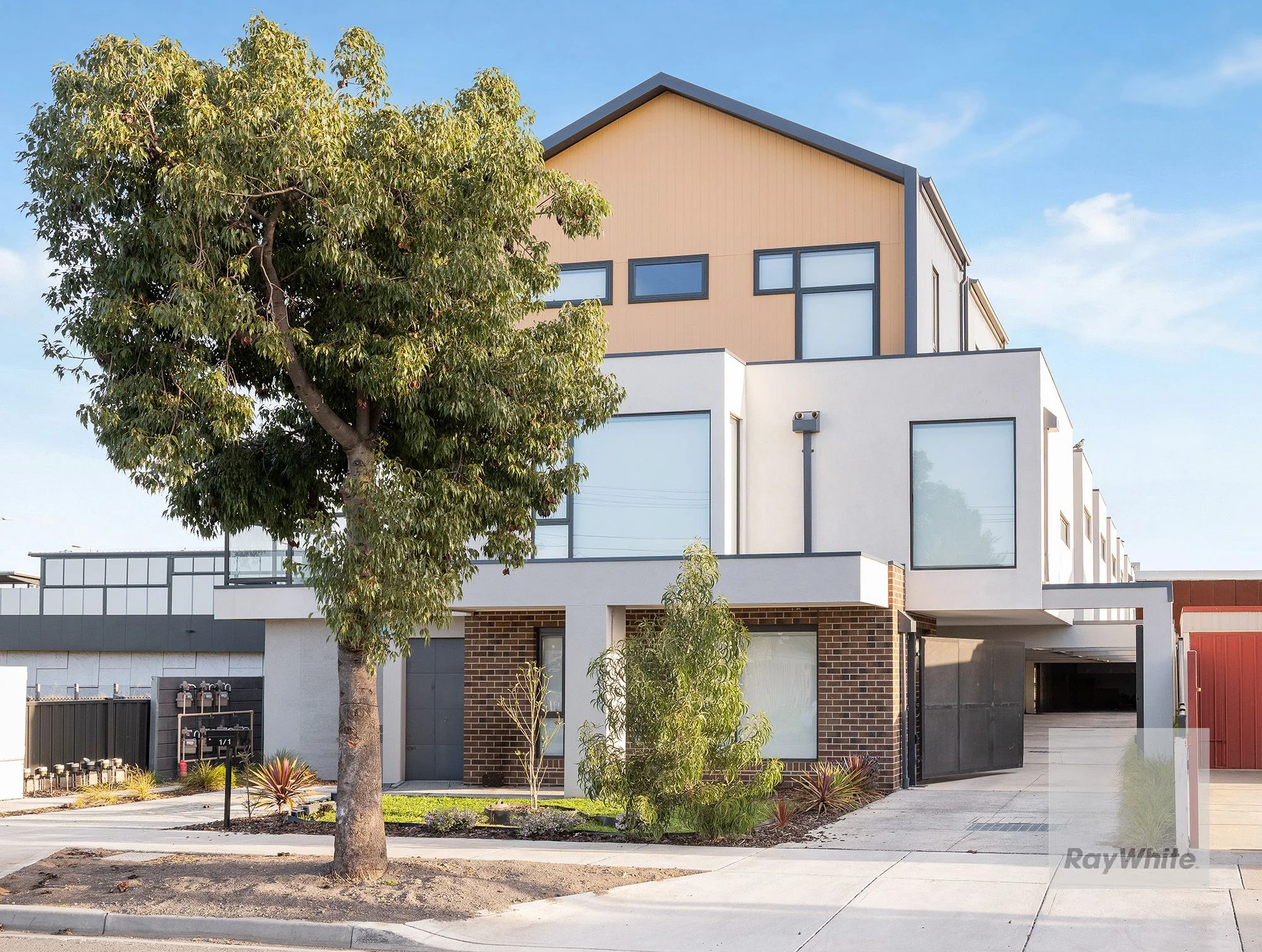 6/1 Railway Parade, Deer Park VIC 3023