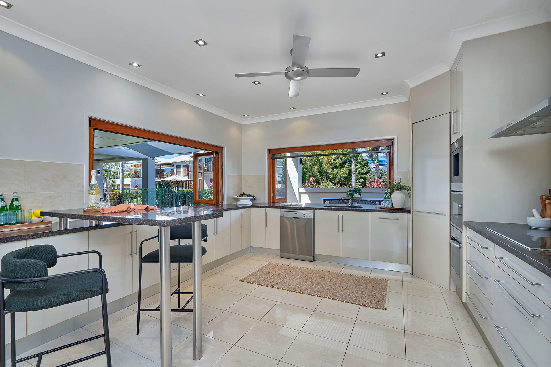 6/61-67 Arlington Esplanade, Clifton Beach, Qld 4879