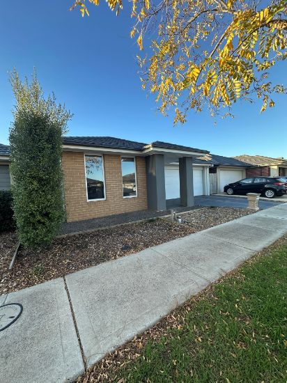 6 Adelong Street, Werribee, Vic 3030