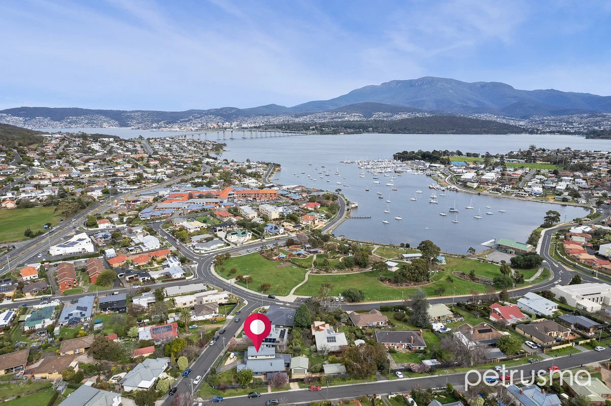 6 Beach Road, Lindisfarne, Tas 7015