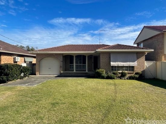 6 Bent Street, Tuncurry, NSW 2428