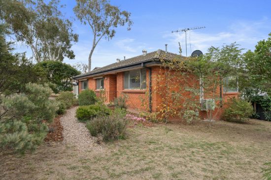 6 Castlereagh Crescent, Macquarie, ACT 2614