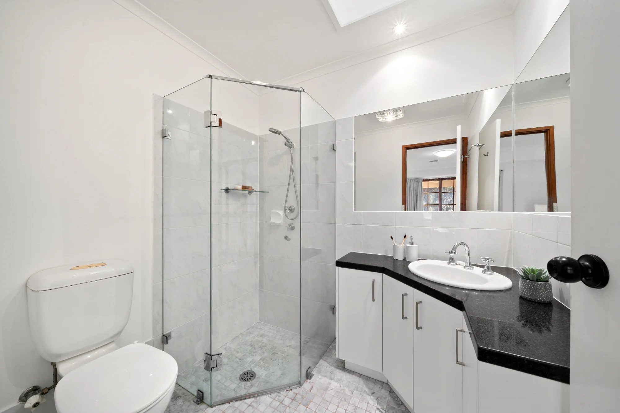 6 Demaine Crescent, Fadden, ACT 2904