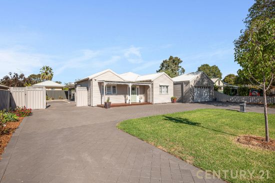 6 Field Avenue, Redcliffe, WA 6104
