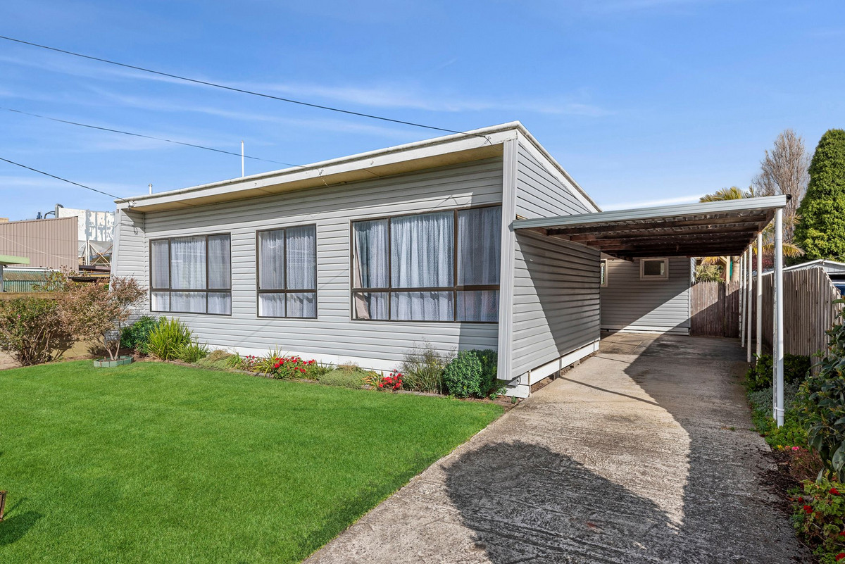 6 Hamilton Court, Breakwater, Vic 3219