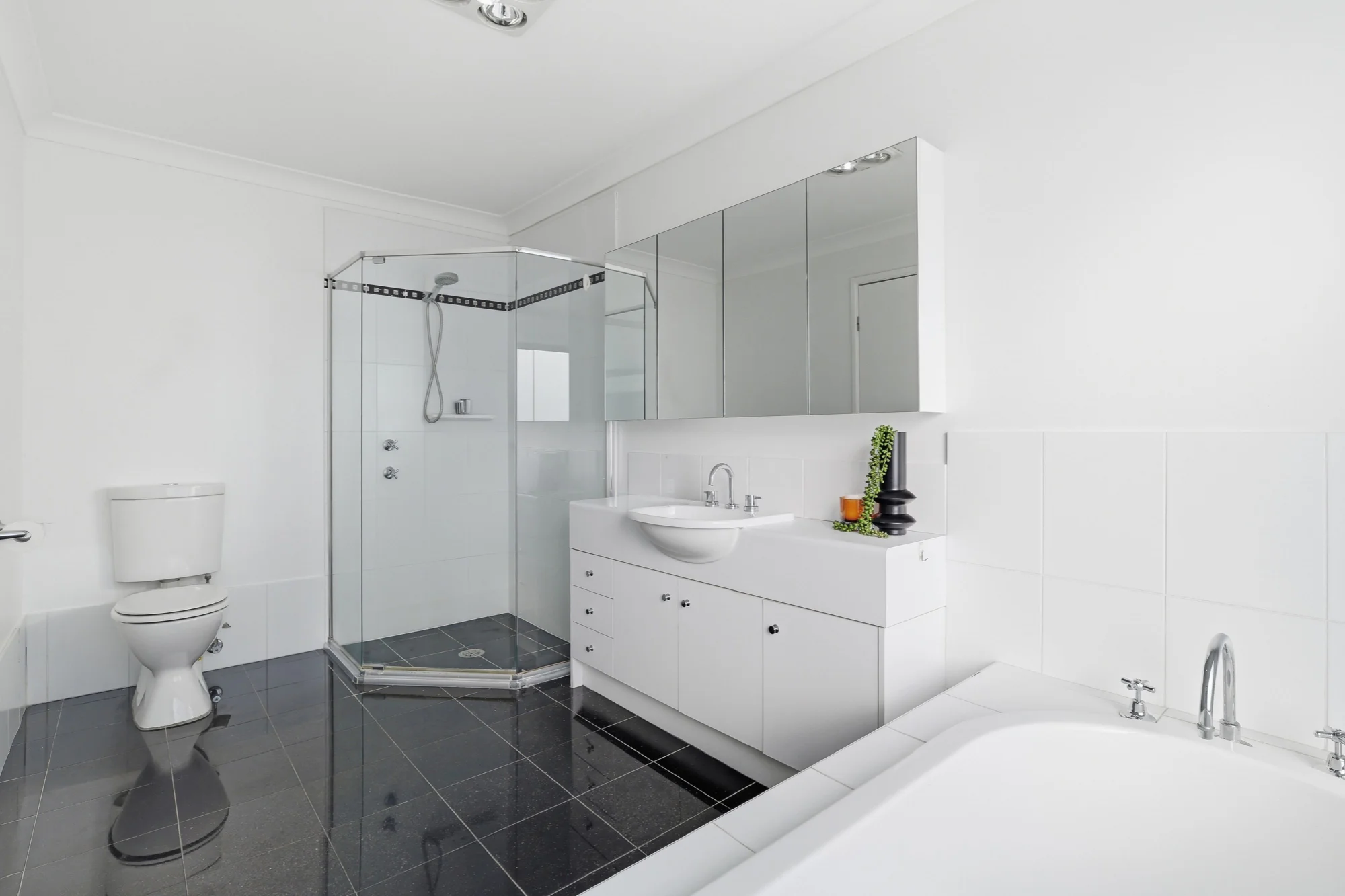 6 Heaton Avenue, Claremont Meadows NSW 2747