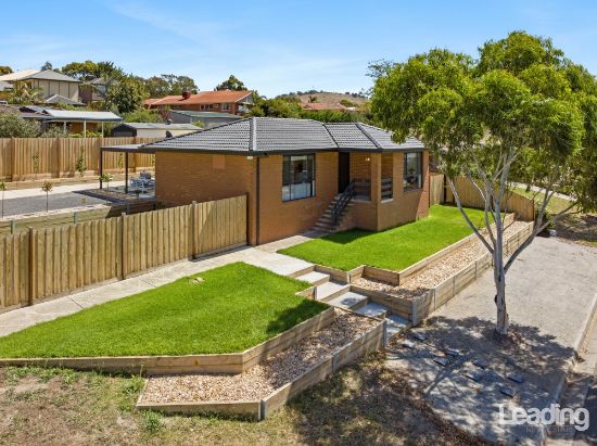 6 Hill Grove, Sunbury, Vic 3429