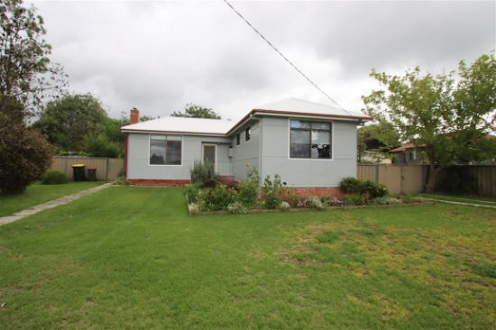6 Jubilee Street, Tenterfield, NSW 2372