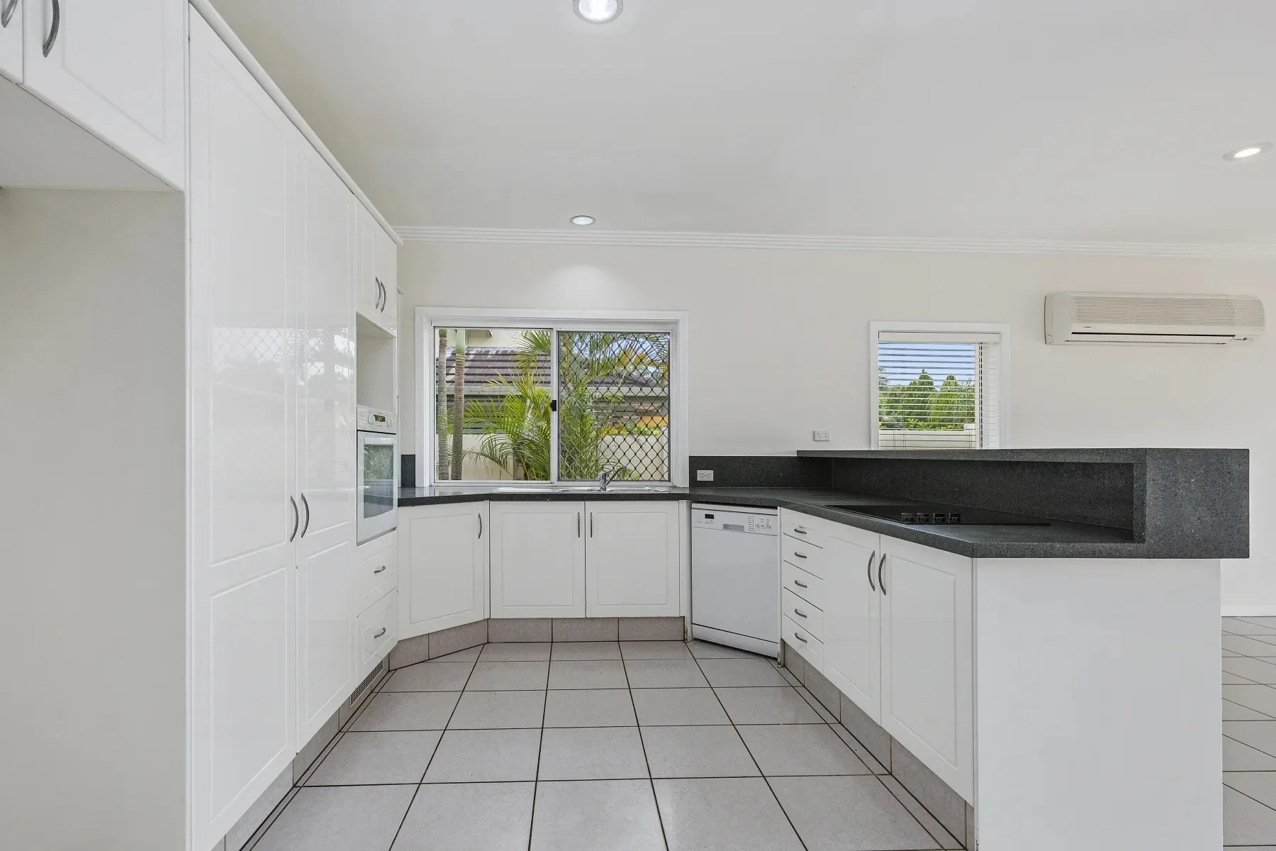 6 Key Largo, Clear Island Waters, Qld 4226