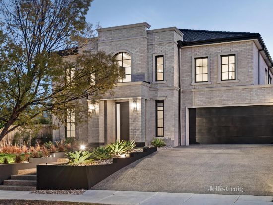 6 Kitson Crescent, Templestowe Lower, Vic 3107