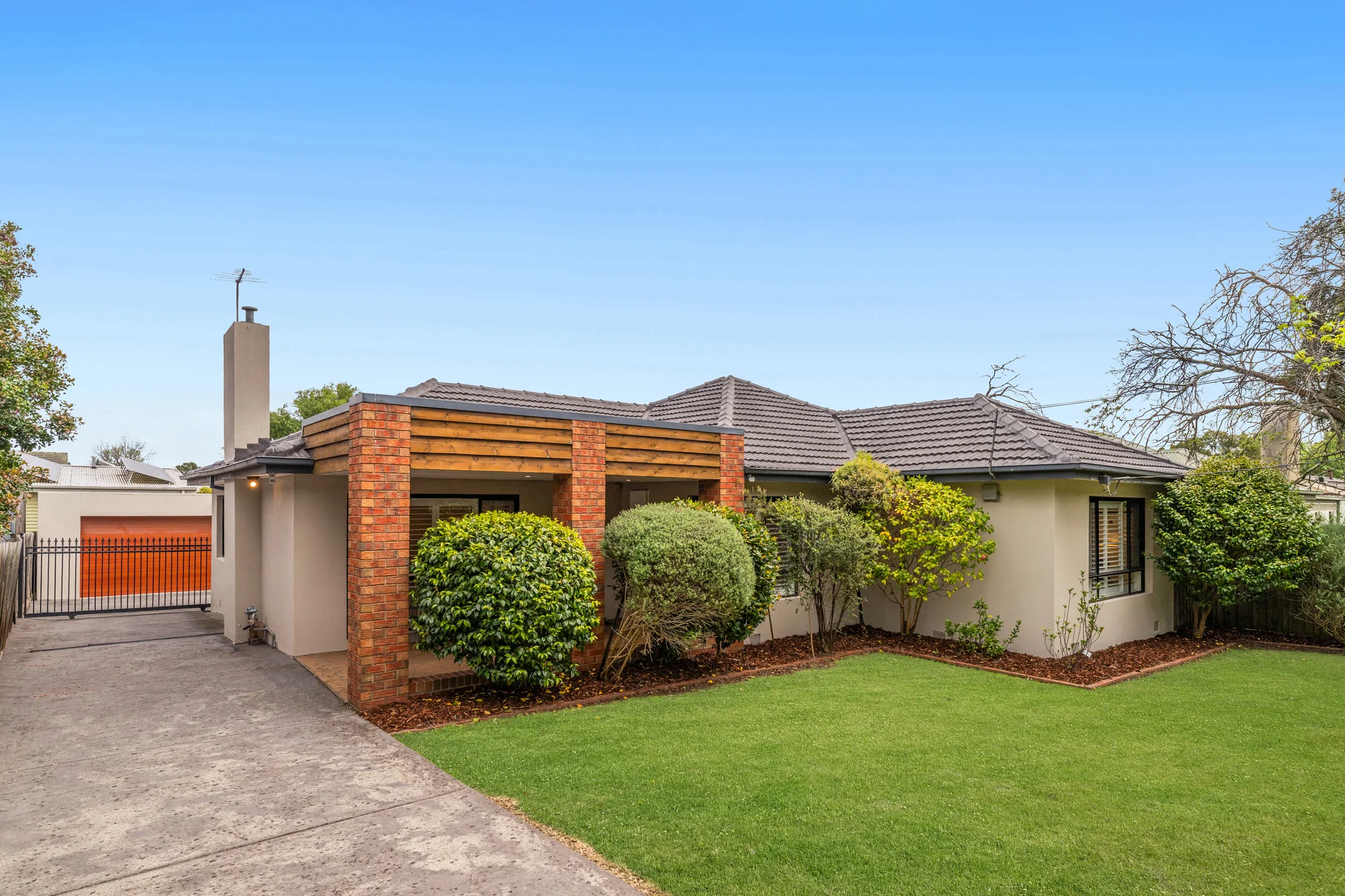 6 Luke Avenue, Blackburn, Vic 3130