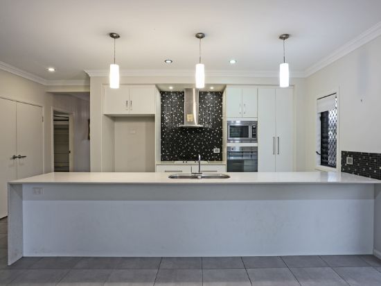 6 Mallorca Circuit, Burdell, Qld 4818