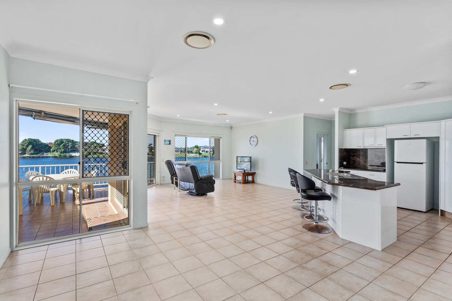 6 Massachusetts Court, Varsity Lakes, Qld 4227