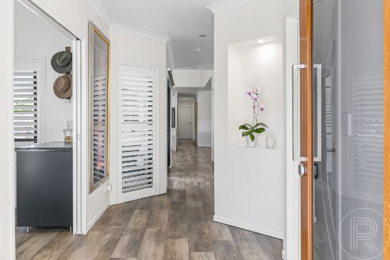 6 Melos Place, Kawana Island, Qld 4575