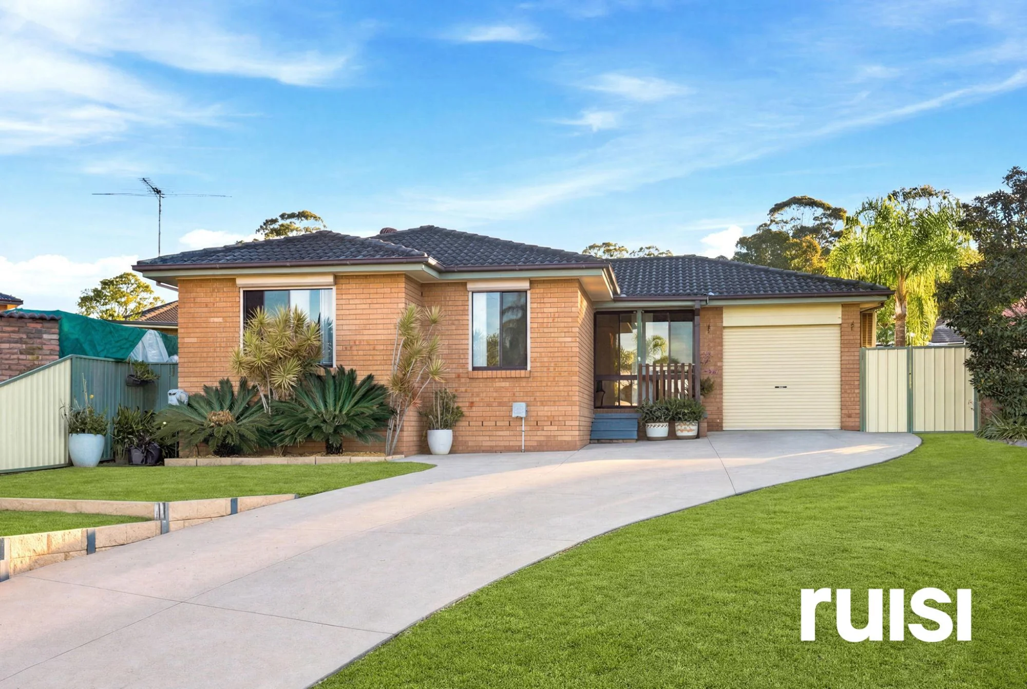 6 Moonbi Close, Greenfield Park, NSW 2176