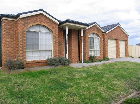 6 Nodosa Grove, Melton West, Vic 3337