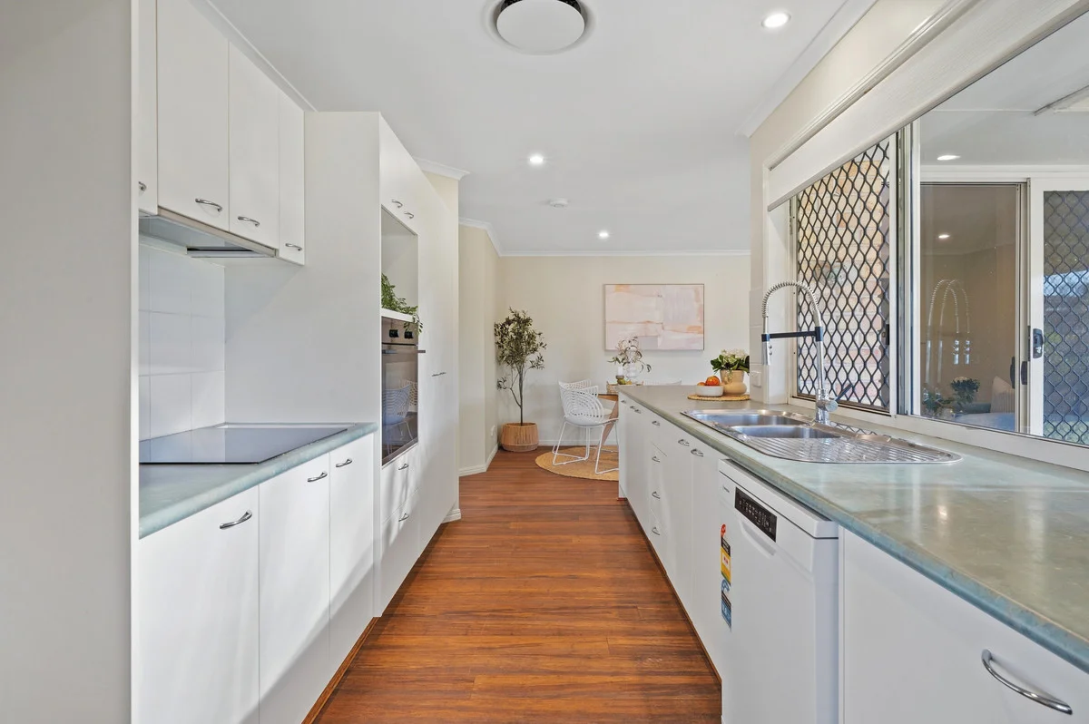 6 Paradise Court, Eatons Hill, Qld 4037