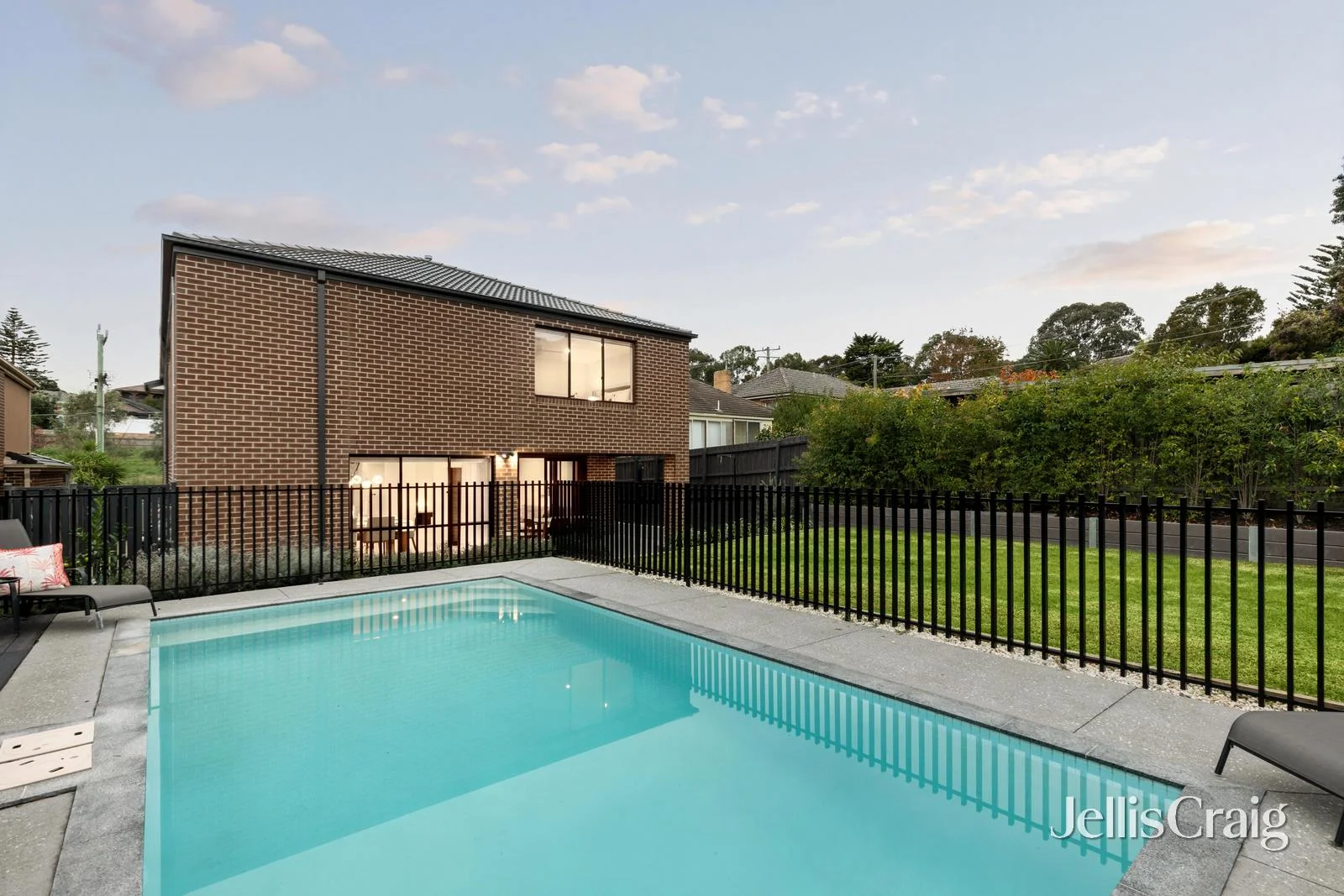 6 Pinnacle Crescent, Bulleen, Vic 3105