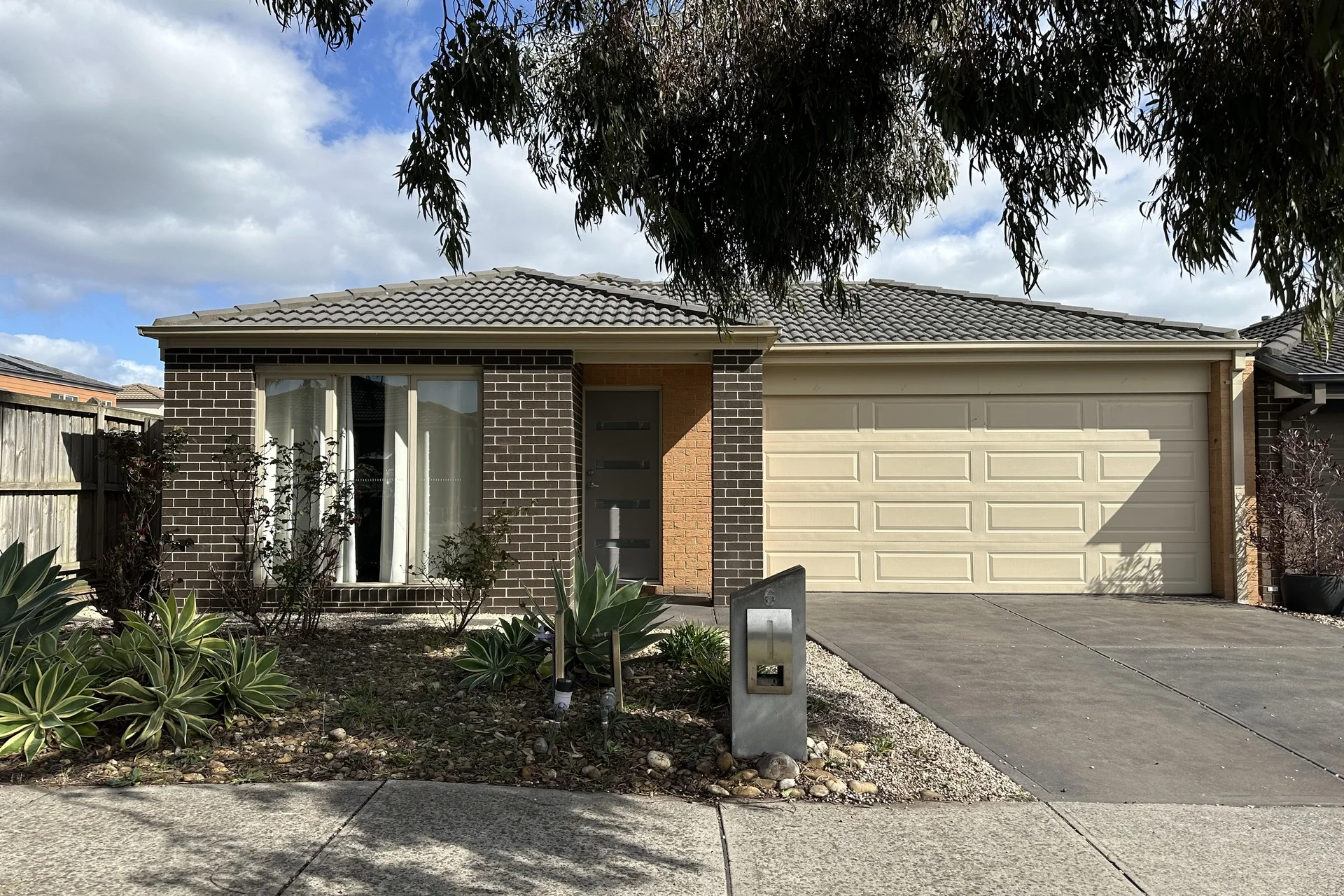 6 Red Poll Road, Cranbourne West, Vic 3977