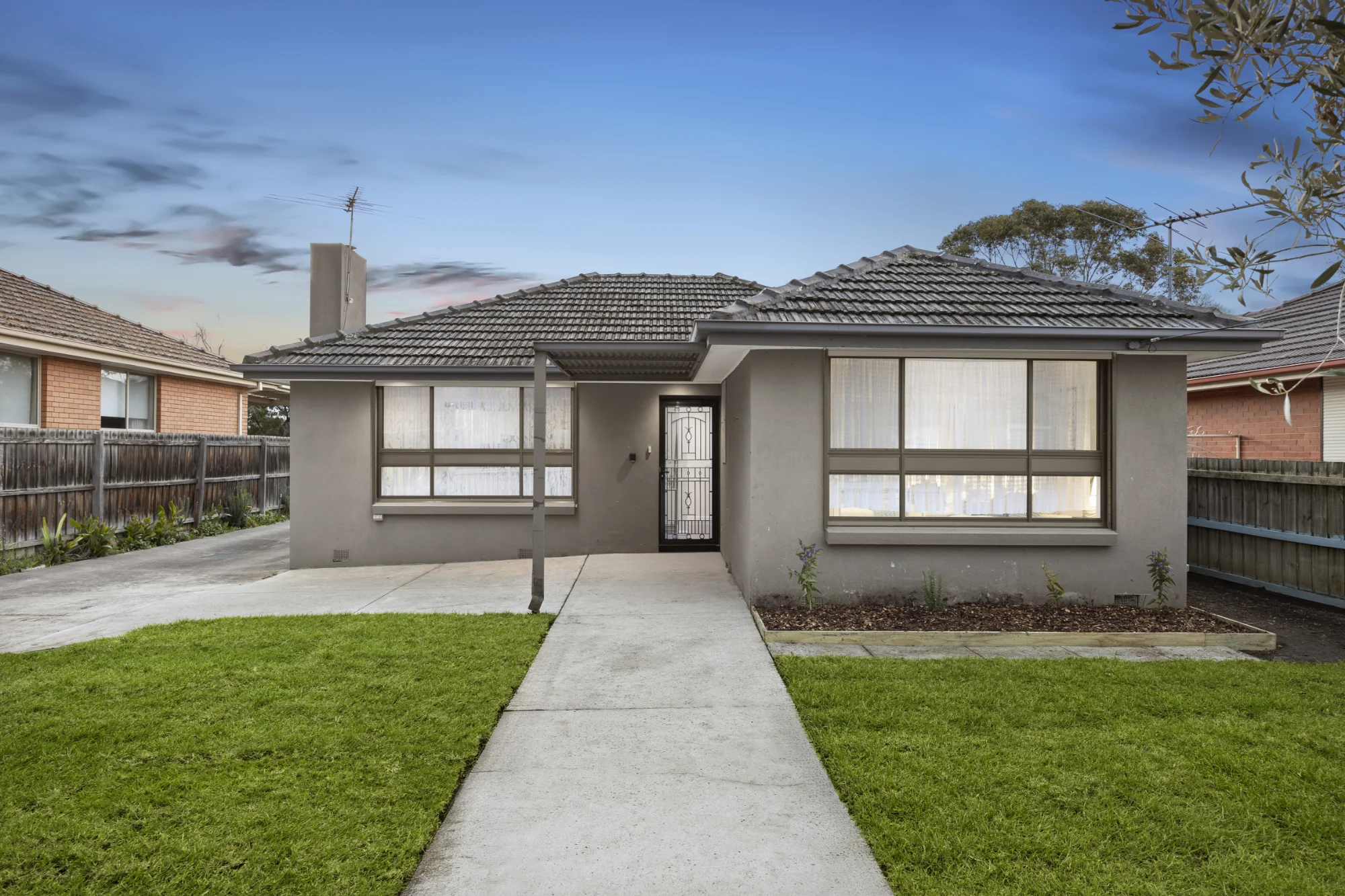 6 Robins Avenue, Reservoir, Vic 3073