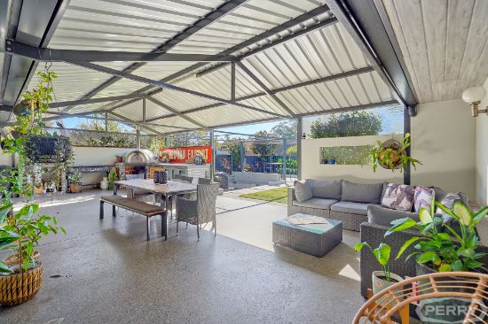 6 Sandalwood Parade, Halls Head, WA 6210